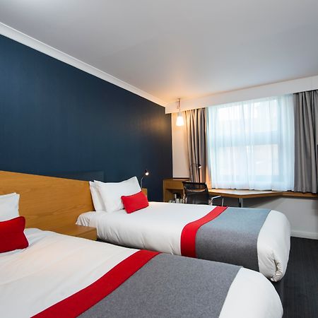 Holiday Inn Express Peterborough By Ihg Exterior foto